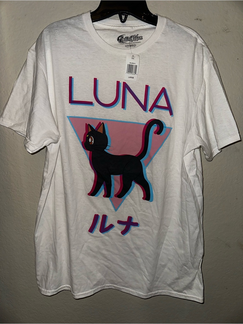 Sailor moon Luna graphic tshirt size large BNWT perfect gift